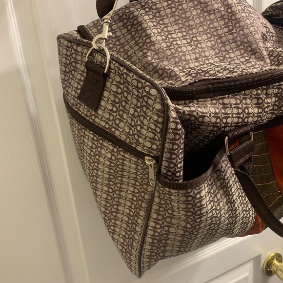 Large Brown Red Jacquard Duffle Travel Gym Weekender Bag - Picture 4 of 8